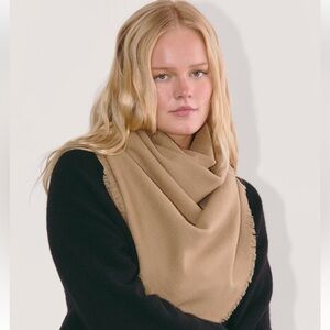 Everlane cashmere feather scarf